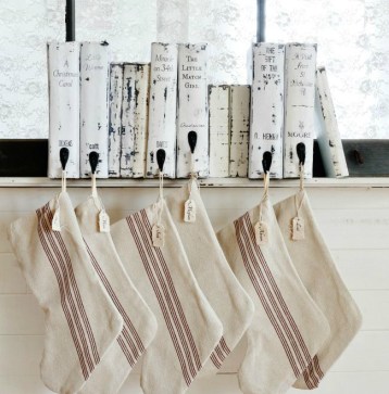 DIY-vintage-book-stocking-holder.jpg